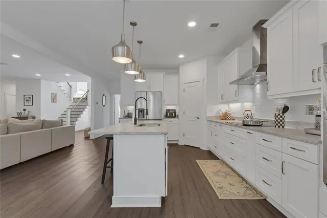 $620,000 | 147 Wolf Crk Cove, LaGrange, GA 30240