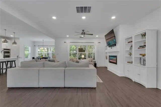 $620,000 | 147 Wolf Crk Cove, LaGrange, GA 30240