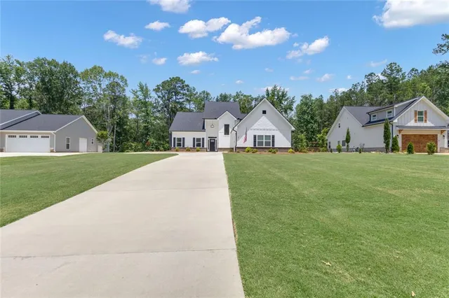 $620,000 | 147 Wolf Crk Cove, LaGrange, GA 30240