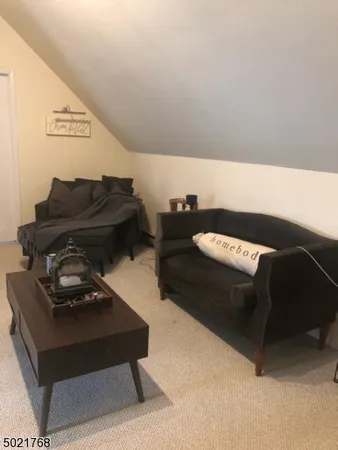 $1,425 | 410 Valley Road, Unit 3, Montclair, NJ 07043