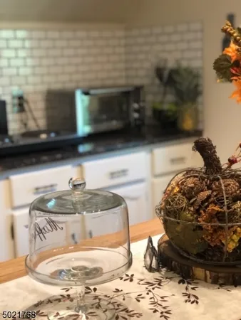 $1,425 | 410 Valley Road, Unit 3, Montclair, NJ 07043