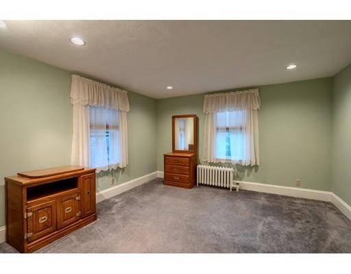 38 Virginia Road Waltham, MA 02453 - Photo 32 of 40