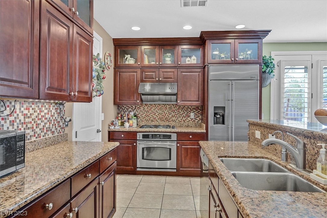 1083 Casa Palermo Circle Henderson, NV 89011 - Photo 8 of 34