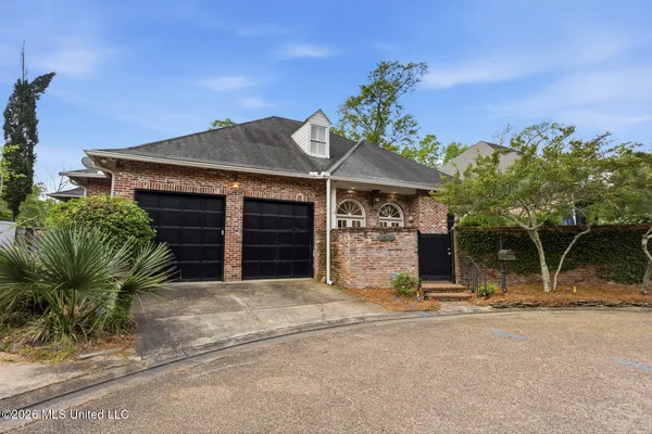 $375,000 | 1641 Acadia Court, Jackson, MS 39211