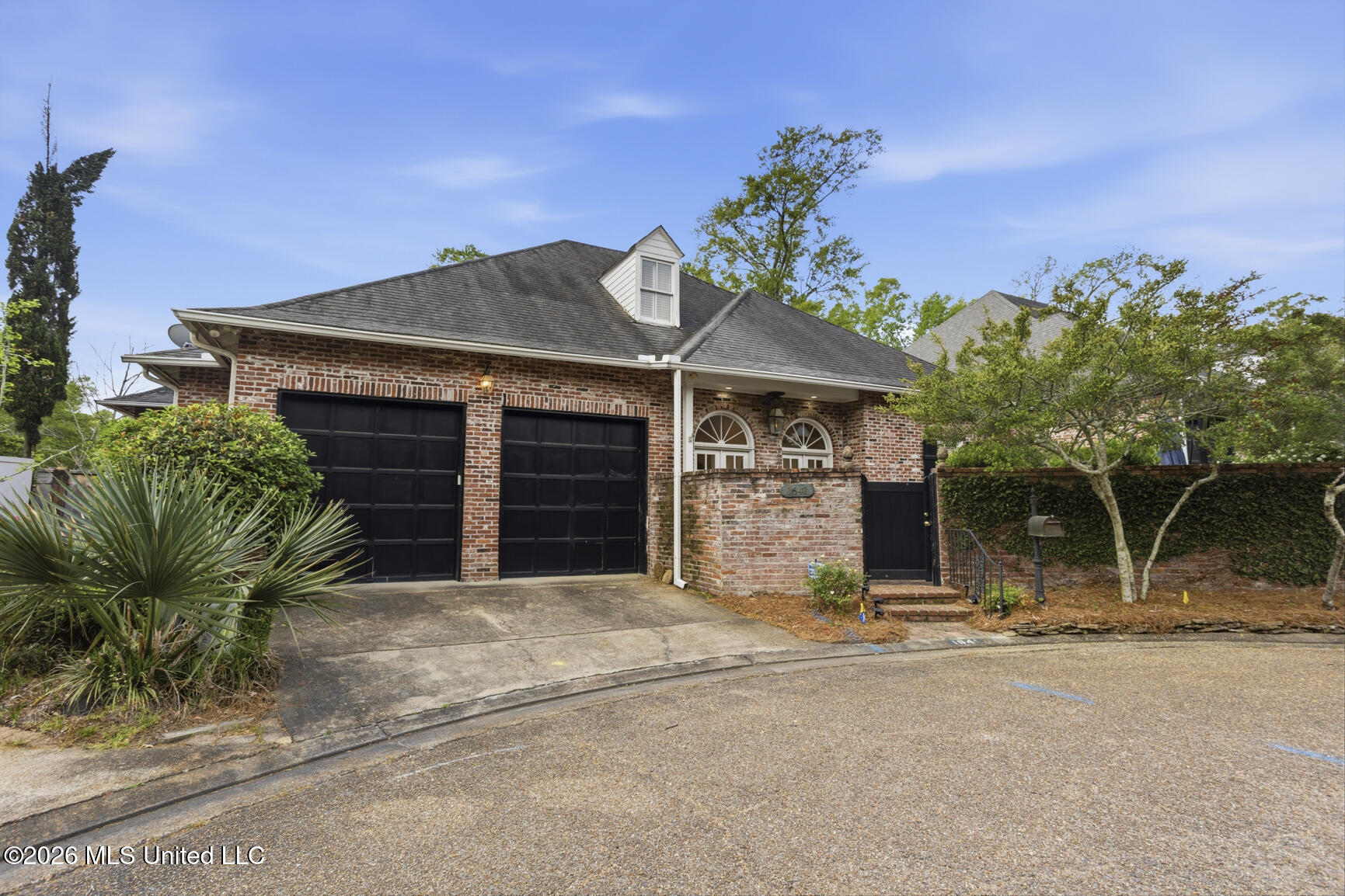 1641 Acadia Court Jackson, MS 39211 - Photo 1 of 28 Welcome to 1641 Acadia Court