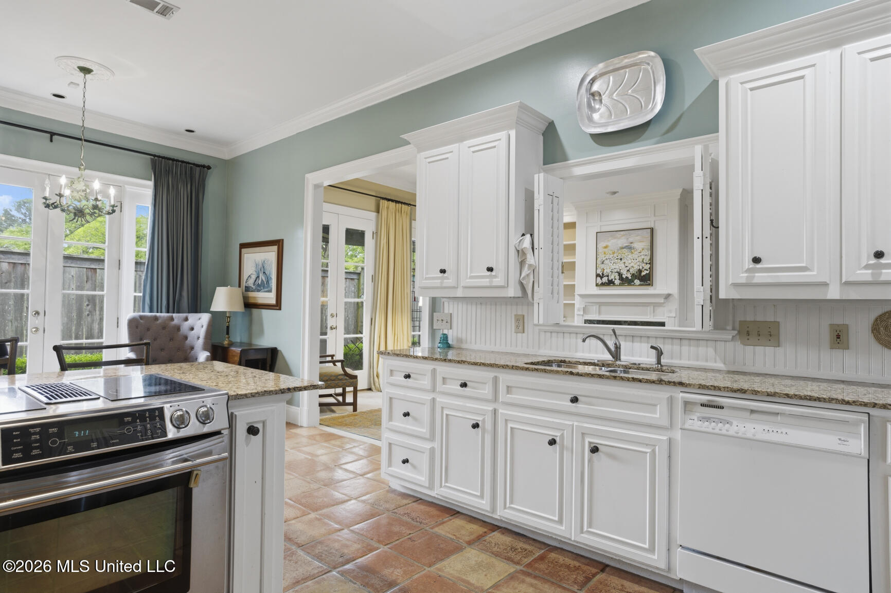 1641 Acadia Court Jackson, MS 39211 - Photo 16 of 28 Great Flow from Living Room and Dining