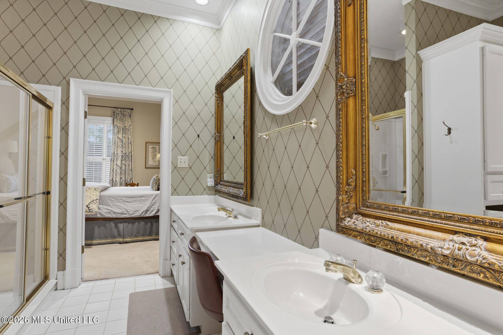 1641 Acadia Court Jackson, MS 39211 - Photo 20 of 28 Dressing/Makeup Vanity Table