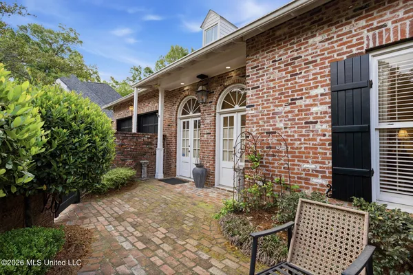 $375,000 | 1641 Acadia Court, Jackson, MS 39211