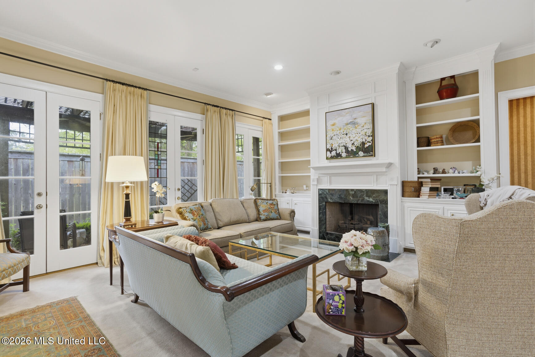 1641 Acadia Court Jackson, MS 39211 - Photo 7 of 28 Open, Spacious Living Room