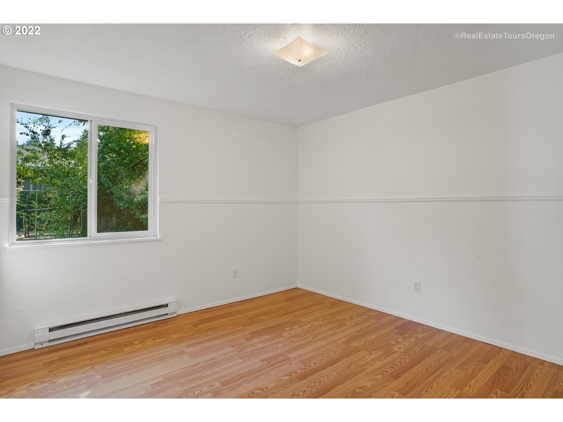 7624 Southwest Taylors Ferry Road Portland, OR 97223 - Photo 20 of 31 Gallery Image 20