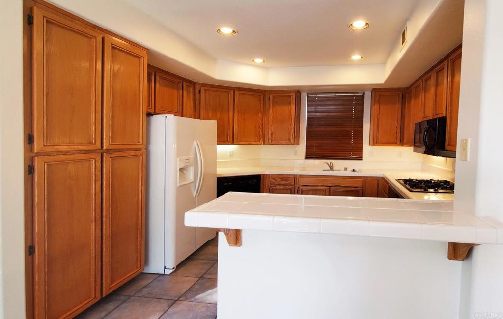 1667 Plover Court Carlsbad, CA 92011 - Photo 3 of 30