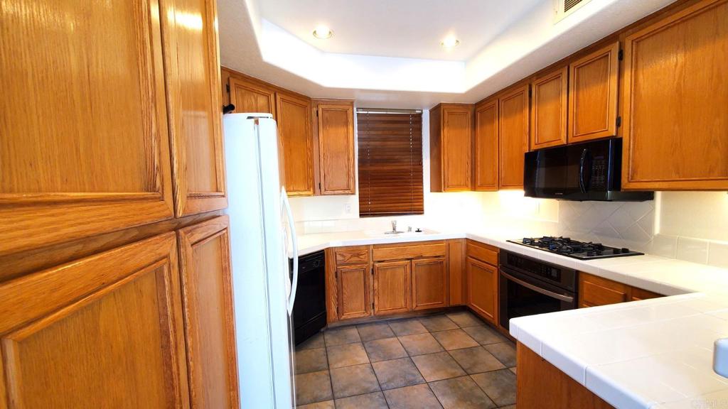 1667 Plover Court Carlsbad, CA 92011 - Photo 4 of 30