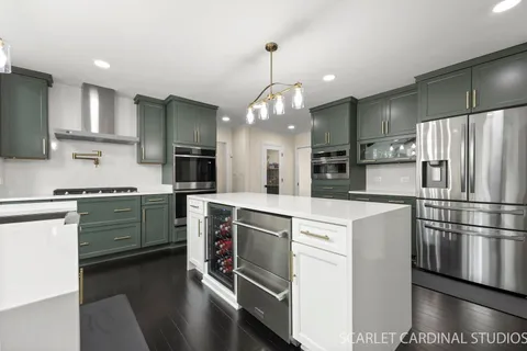$1,020,000 | 4042 Broadmoor Circle, Naperville, IL 60564