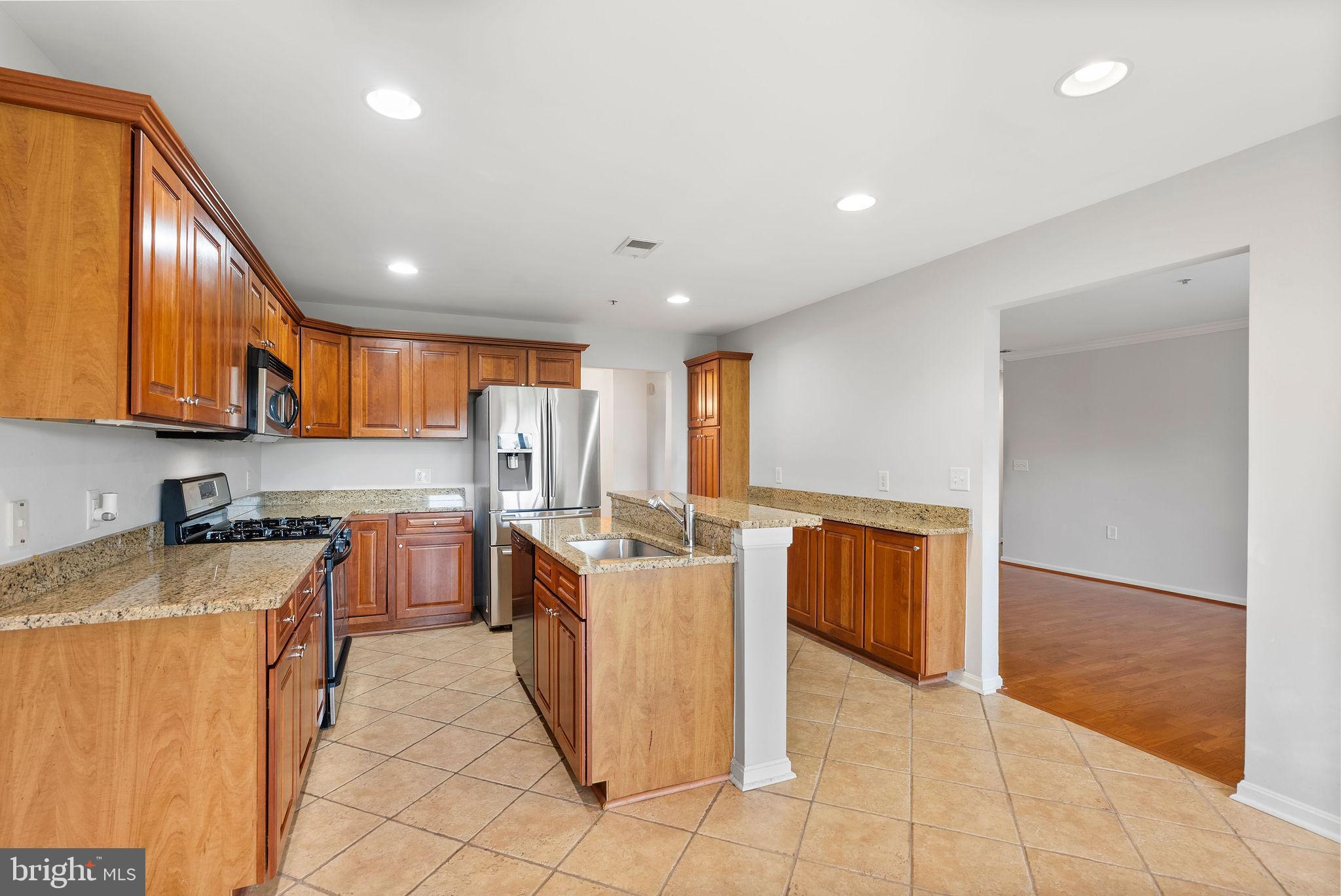 12246 Roundwood Road, Unit 506 Lutherville-Timonium, MD 21093 - Photo 13 of 32 Lovely Kitchen