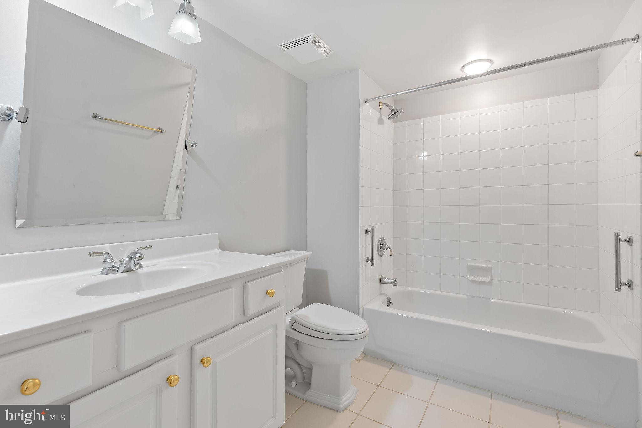 12246 Roundwood Road, Unit 506 Lutherville-Timonium, MD 21093 - Photo 27 of 32 Hall Bathroom