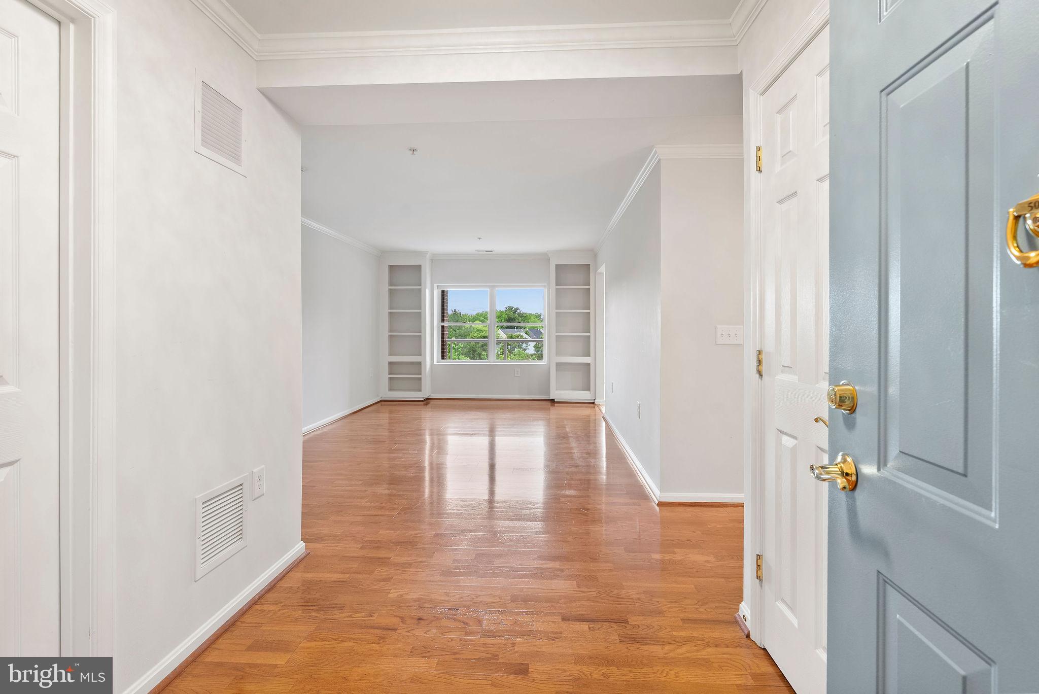 12246 Roundwood Road, Unit 506 Lutherville-Timonium, MD 21093 - Photo 7 of 32 Unit Foyer