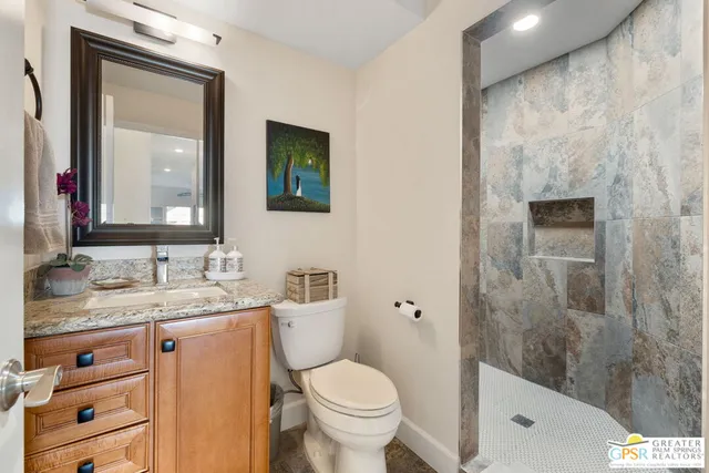 $573,000 | 237 Vista Royale Circle East, Palm Desert, CA 92211