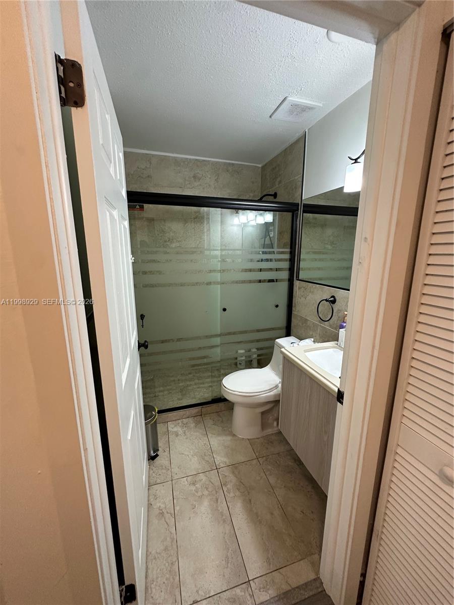 5923 Southwest 147th Place Miami, FL 33193 - Photo 12 of 35