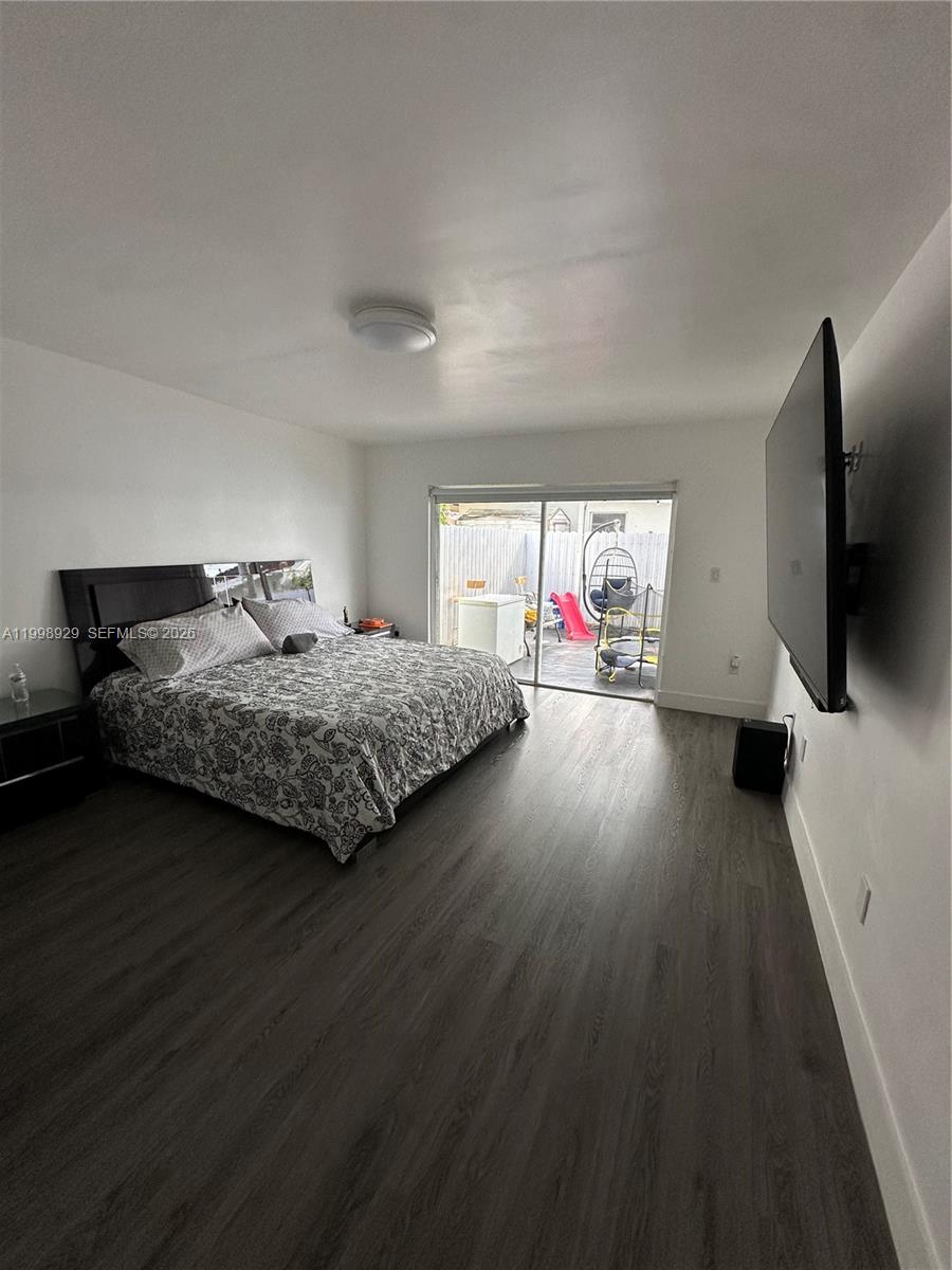 5923 Southwest 147th Place Miami, FL 33193 - Photo 18 of 35