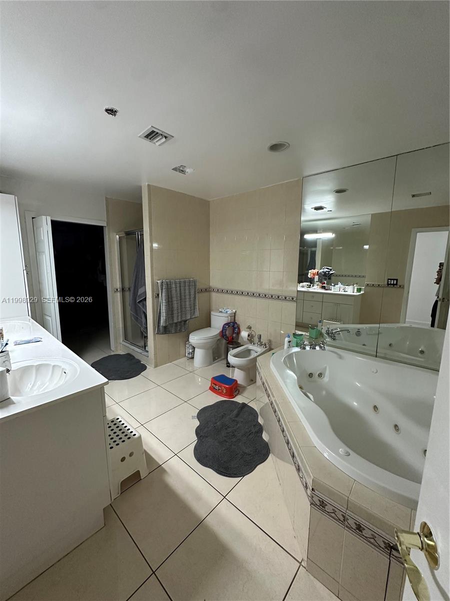 5923 Southwest 147th Place Miami, FL 33193 - Photo 19 of 35