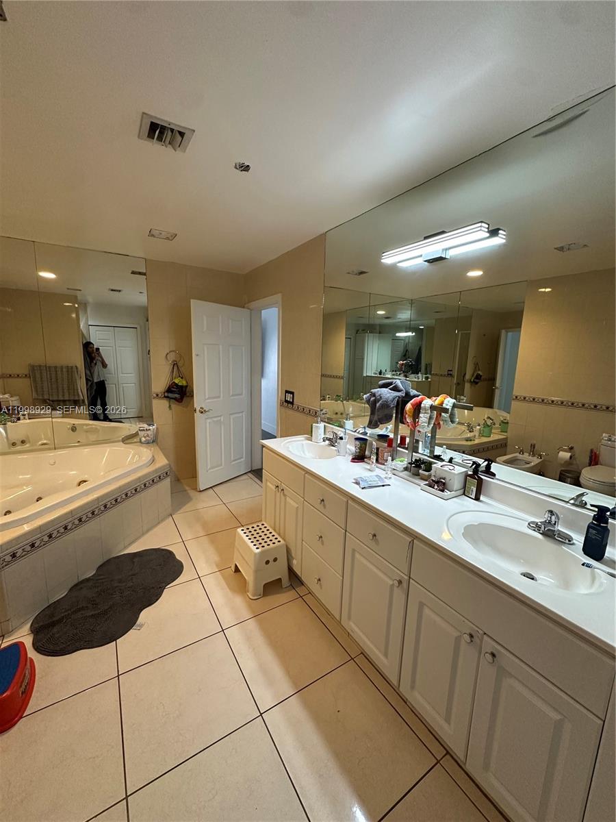 5923 Southwest 147th Place Miami, FL 33193 - Photo 20 of 35