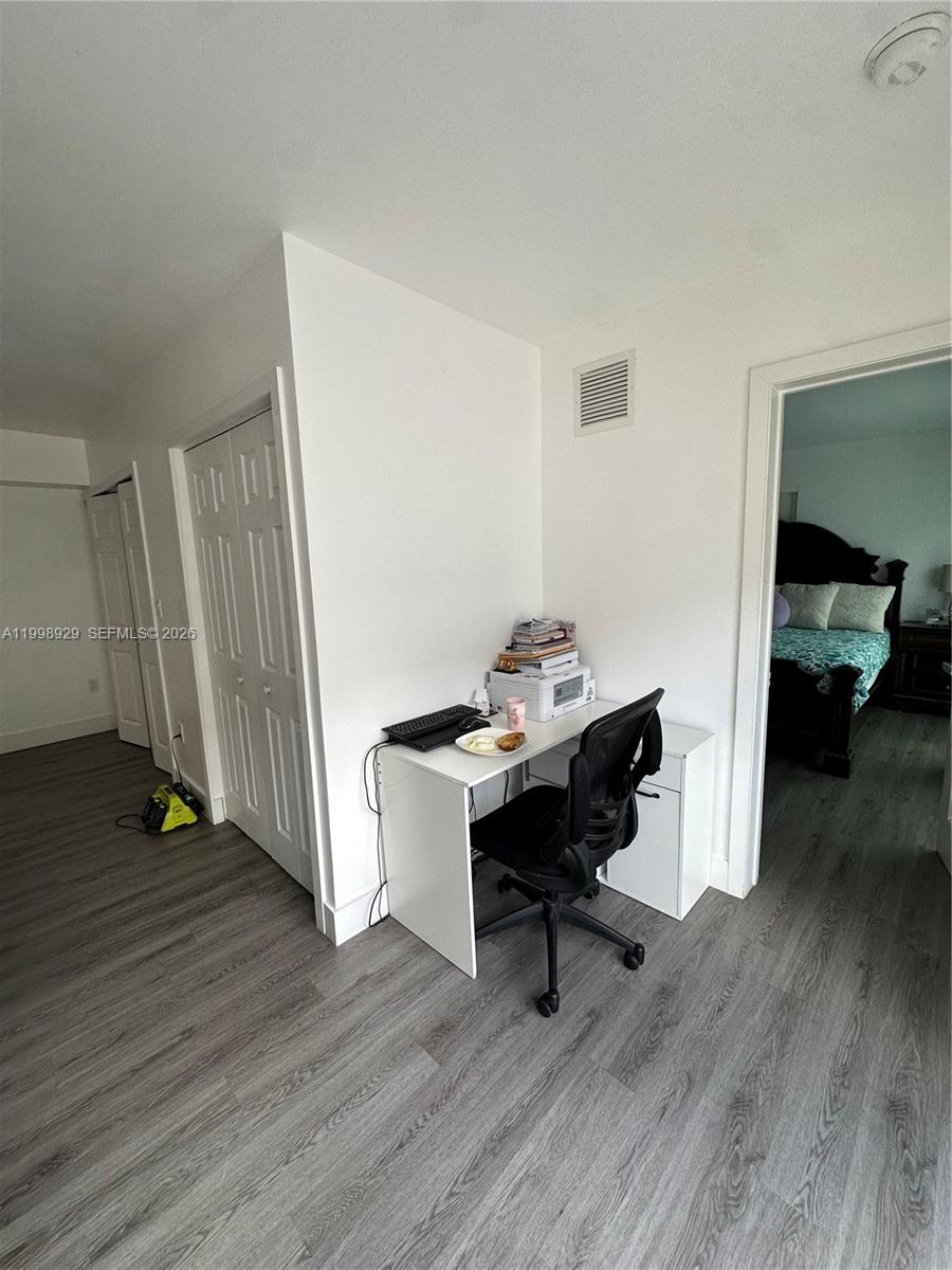 5923 Southwest 147th Place Miami, FL 33193 - Photo 28 of 35