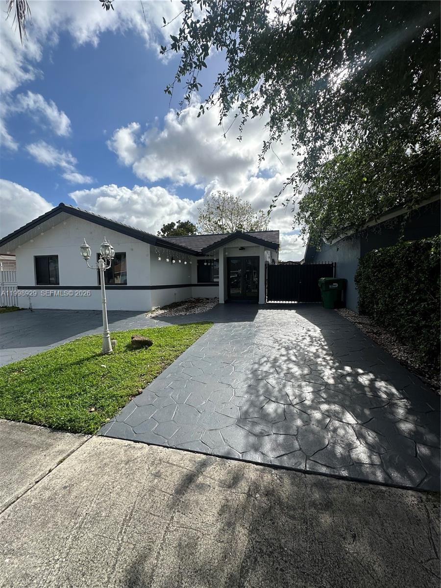 5923 Southwest 147th Place Miami, FL 33193 - Photo 3 of 35