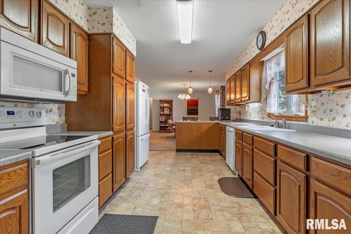 211 West Oak Street Palmyra, IL 62674 - Photo 14 of 36