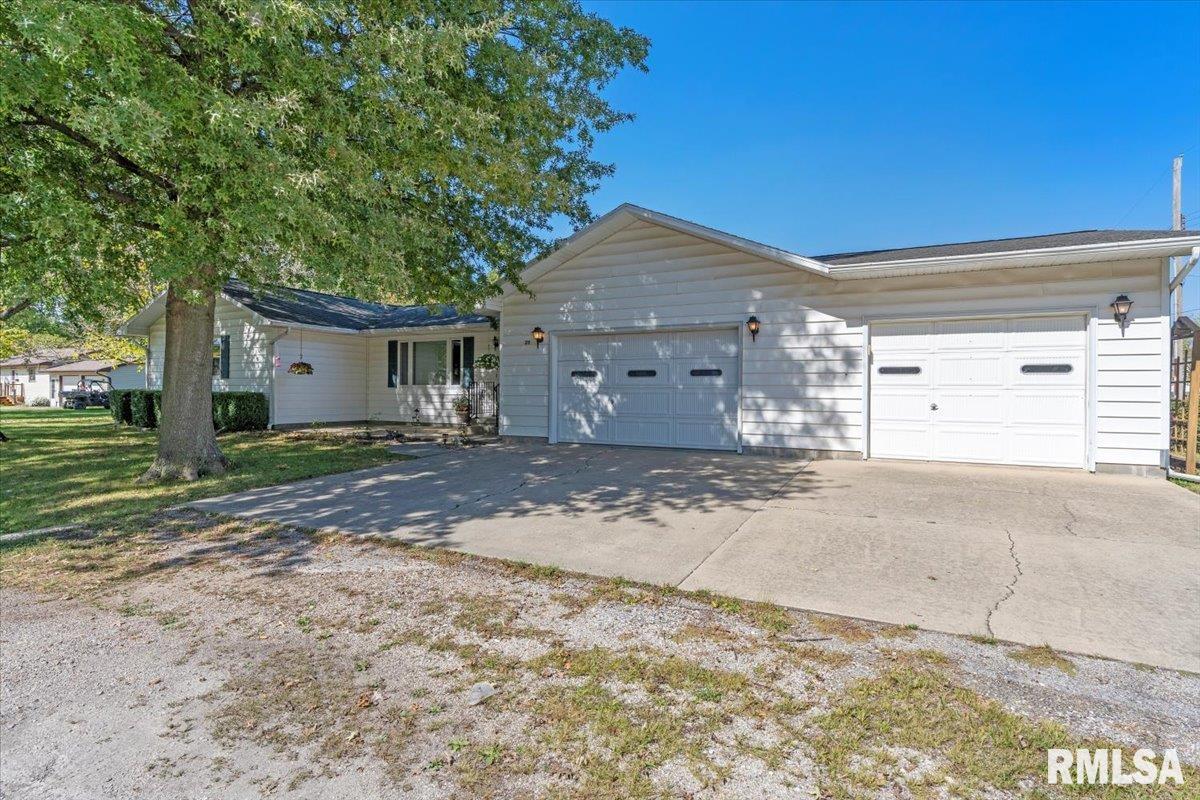 211 West Oak Street Palmyra, IL 62674 - Photo 3 of 36