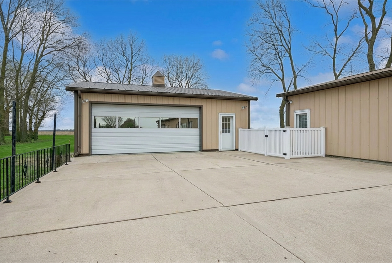 1430 North 30th Road Ottawa, IL 61350 - Photo 4 of 29