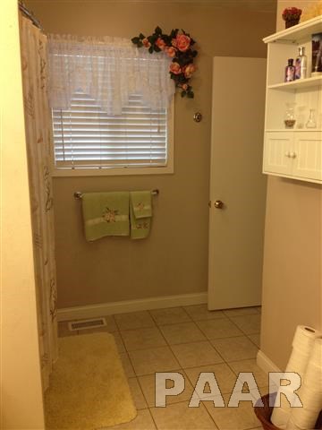 1529 Hickory Point Road Metamora, IL 61548 - Photo 17 of 26