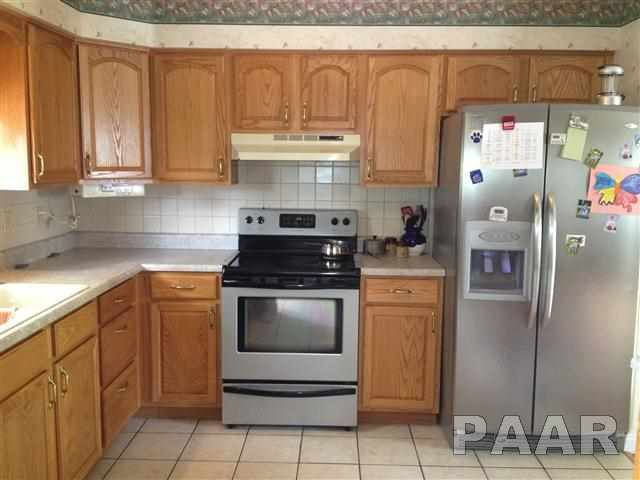 1529 Hickory Point Road Metamora, IL 61548 - Photo 8 of 26