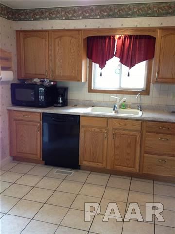 1529 Hickory Point Road Metamora, IL 61548 - Photo 10 of 26
