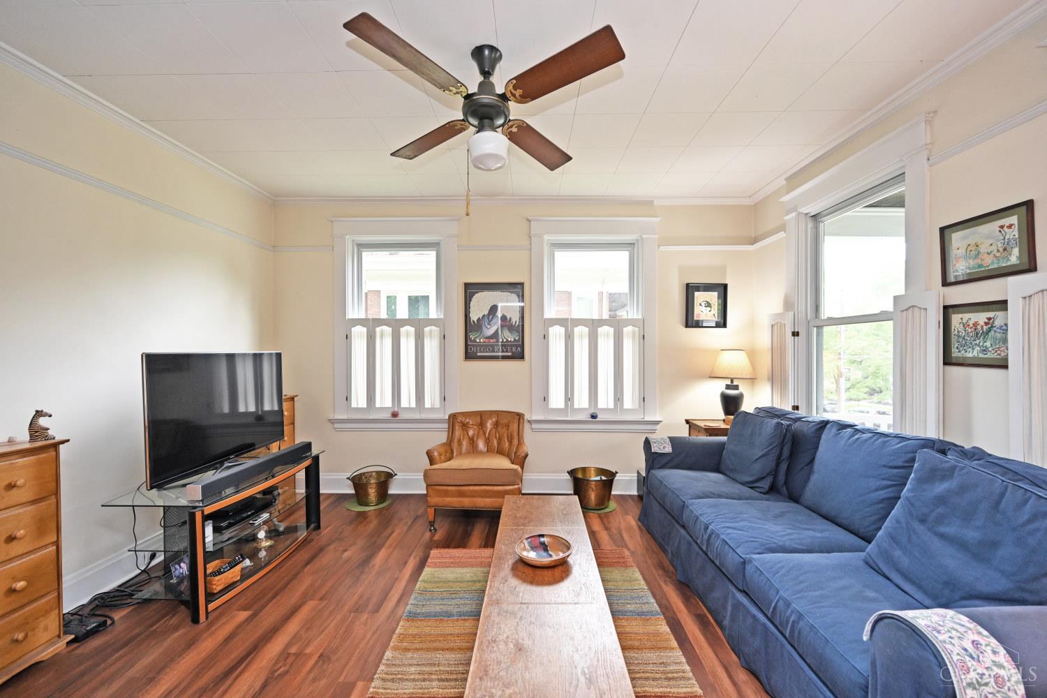 637 Riddle Road Cincinnati, OH 45220 - Photo 12 of 43 Gallery Image 12