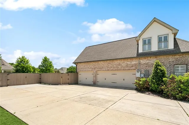 $1,375,000 | 109 Tchefuncta S Drive, Covington, LA 70433