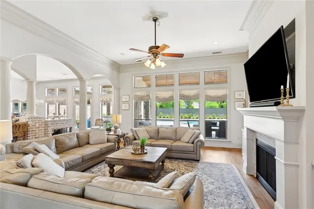 $1,375,000 | 109 Tchefuncta S Drive, Covington, LA 70433