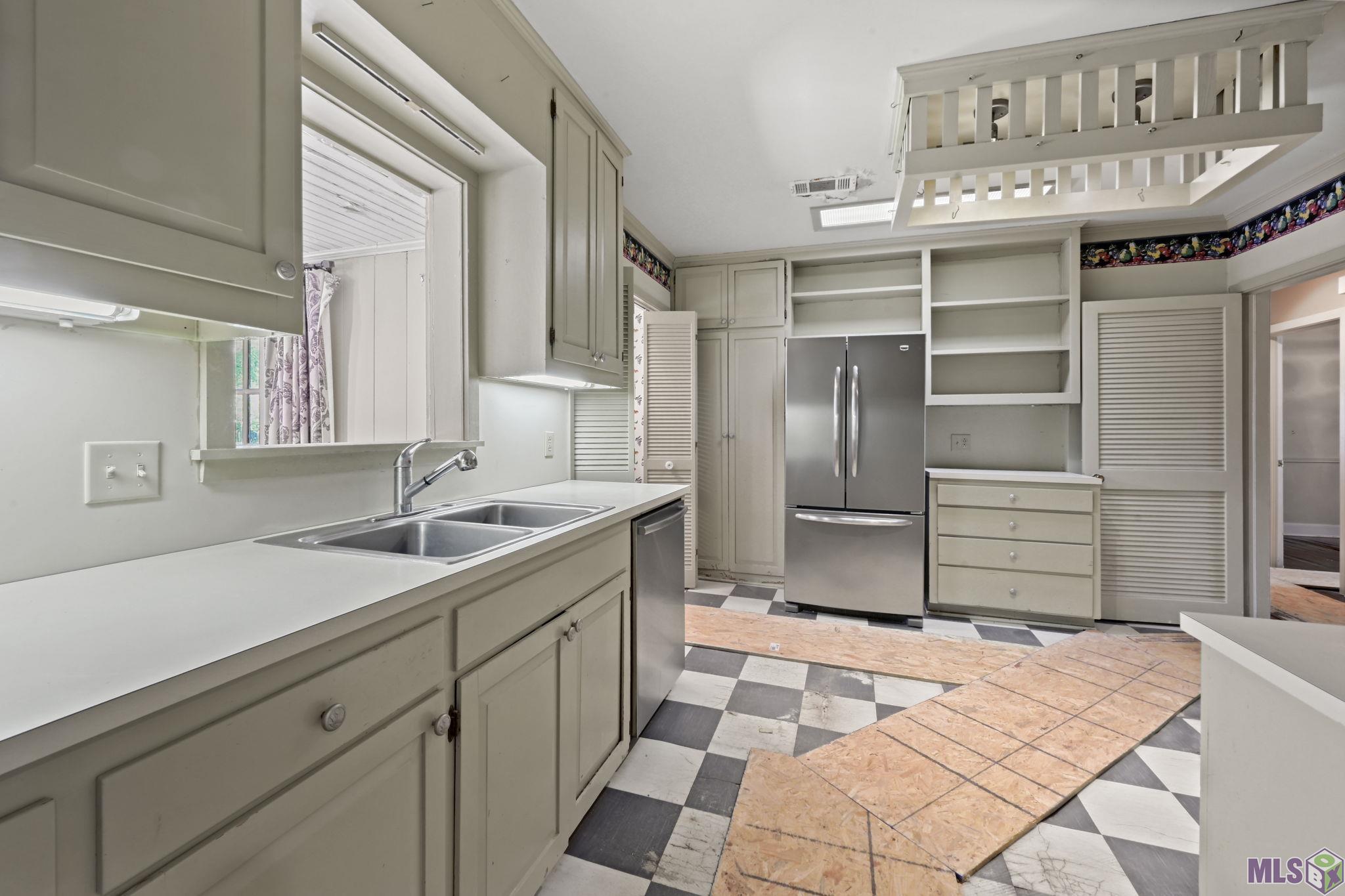 4755 Hyacinth Avenue Baton Rouge, LA 70808 - Photo 8 of 10 Gallery Image 8