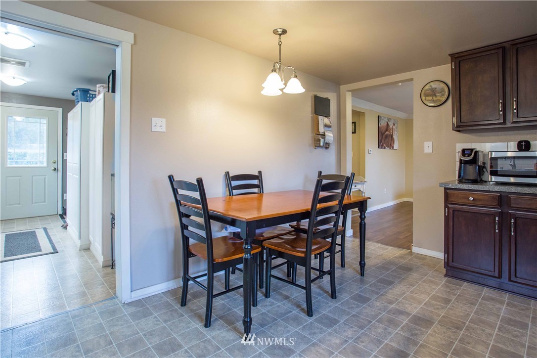 853 West Larson Road Bellingham, WA 98226 - Photo 6 of 29