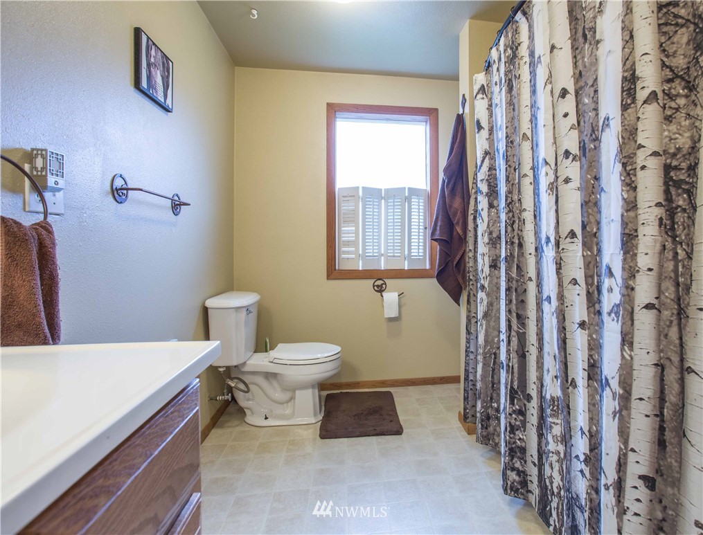 853 West Larson Road Bellingham, WA 98226 - Photo 10 of 29