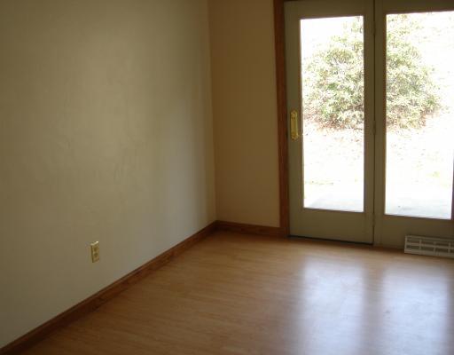 8444 Bull Creek Road Tarentum, PA 15084 - Photo 11 of 17 Dining Room.