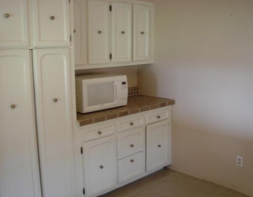 8444 Bull Creek Road Tarentum, PA 15084 - Photo 4 of 17 Kitchen.