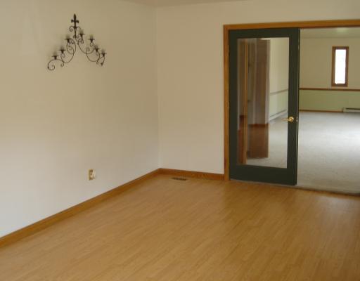 8444 Bull Creek Road Tarentum, PA 15084 - Photo 10 of 17 Living Room.