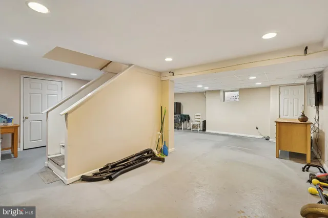 $600,000 | 145 Merrybrook Drive, Havertown, PA 19083