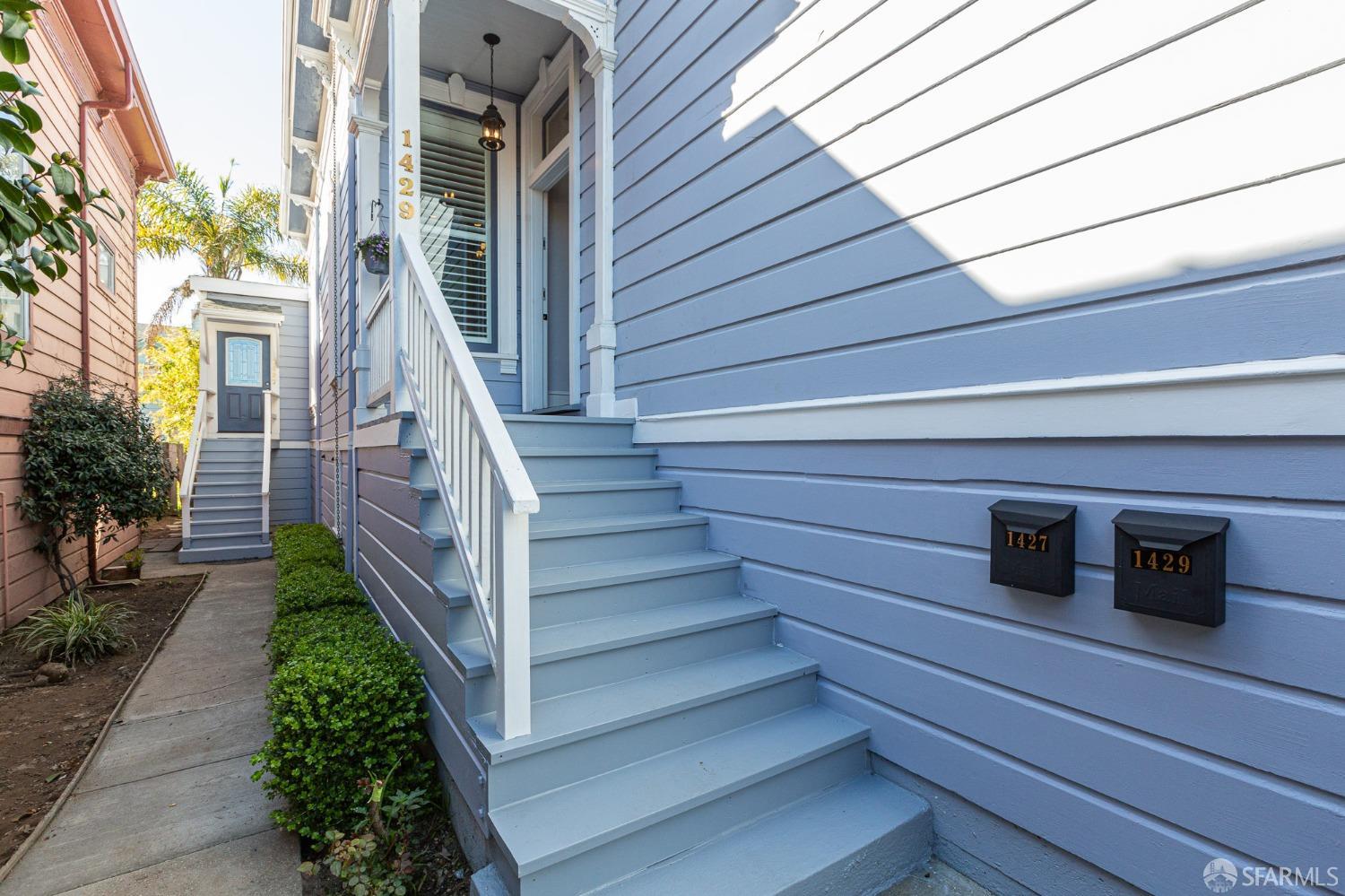 1429 Chestnut Street Oakland, CA 94607 - Photo 12 of 20 a view of entryway with outdoor space