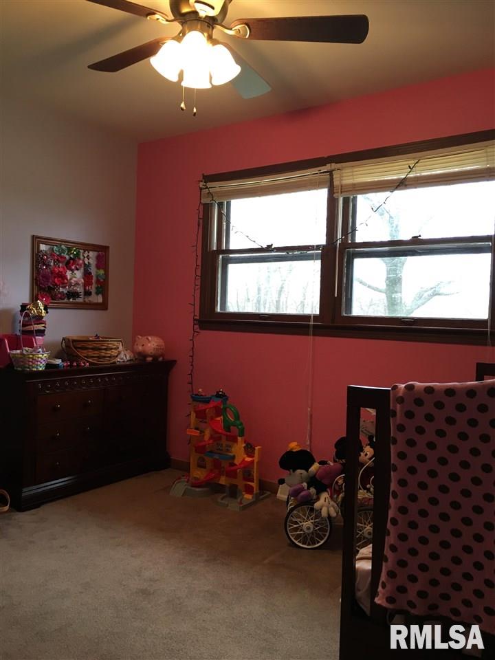 1706 Cardinal Way Macomb, IL 61455 - Photo 12 of 14 Gallery Image 12