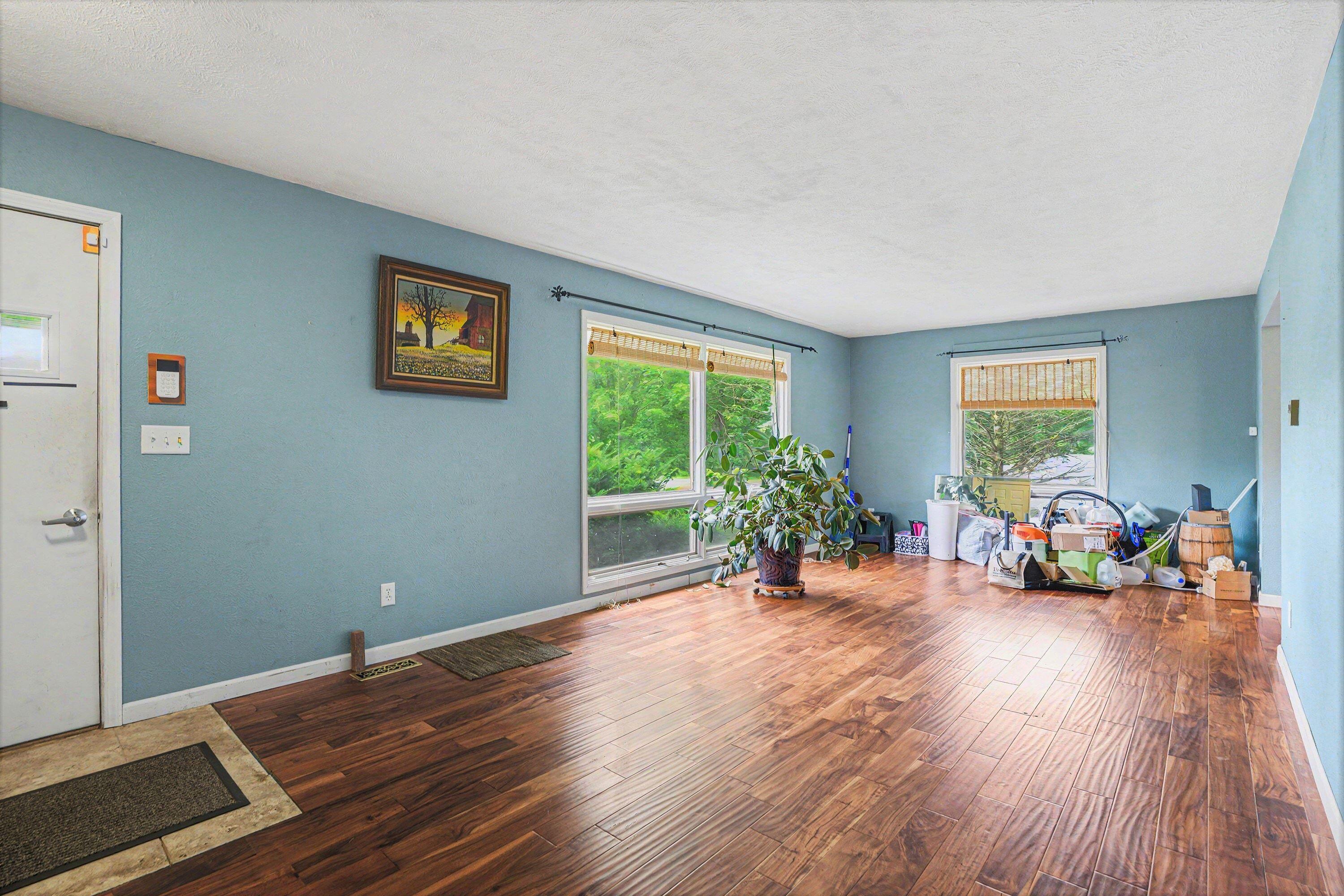 16734 Rynearson Street Buchanan, MI 49107 - Photo 3 of 18 004_file_3762