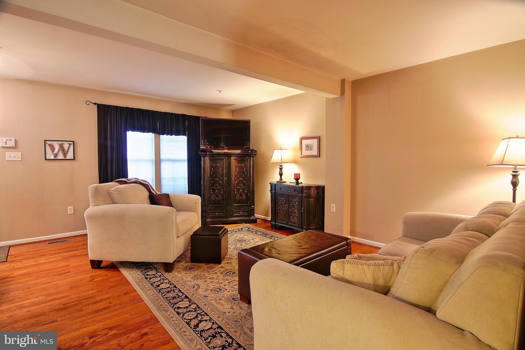 1406 Orchard View Road Reading, PA 19606 - Photo 6 of 25 Living Room