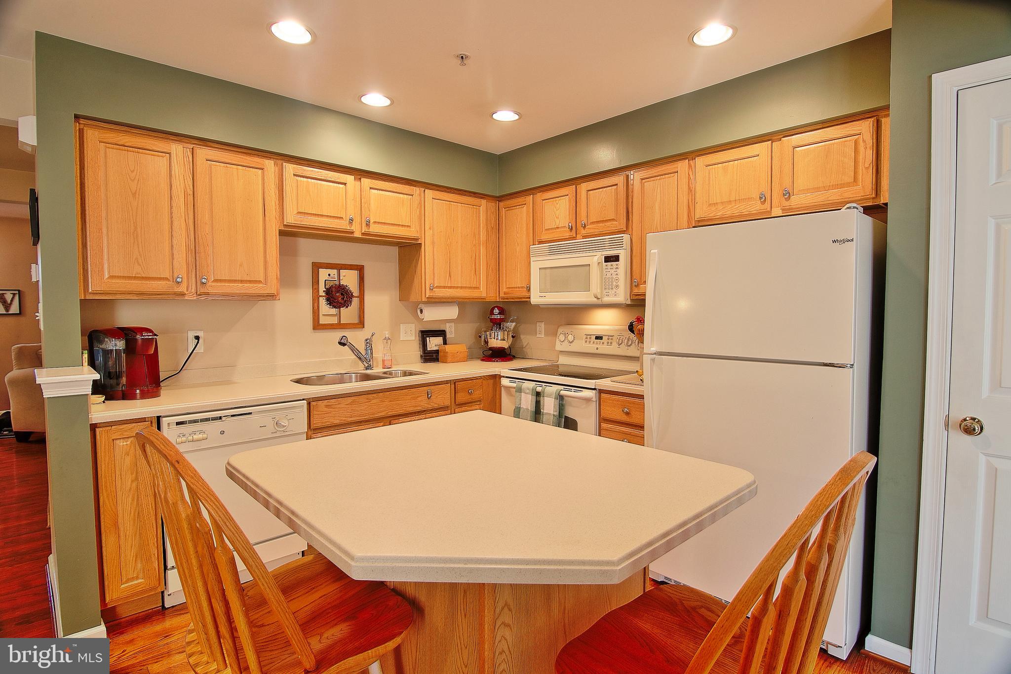 1406 Orchard View Road Reading, PA 19606 - Photo 9 of 25 Kitchen w/Island