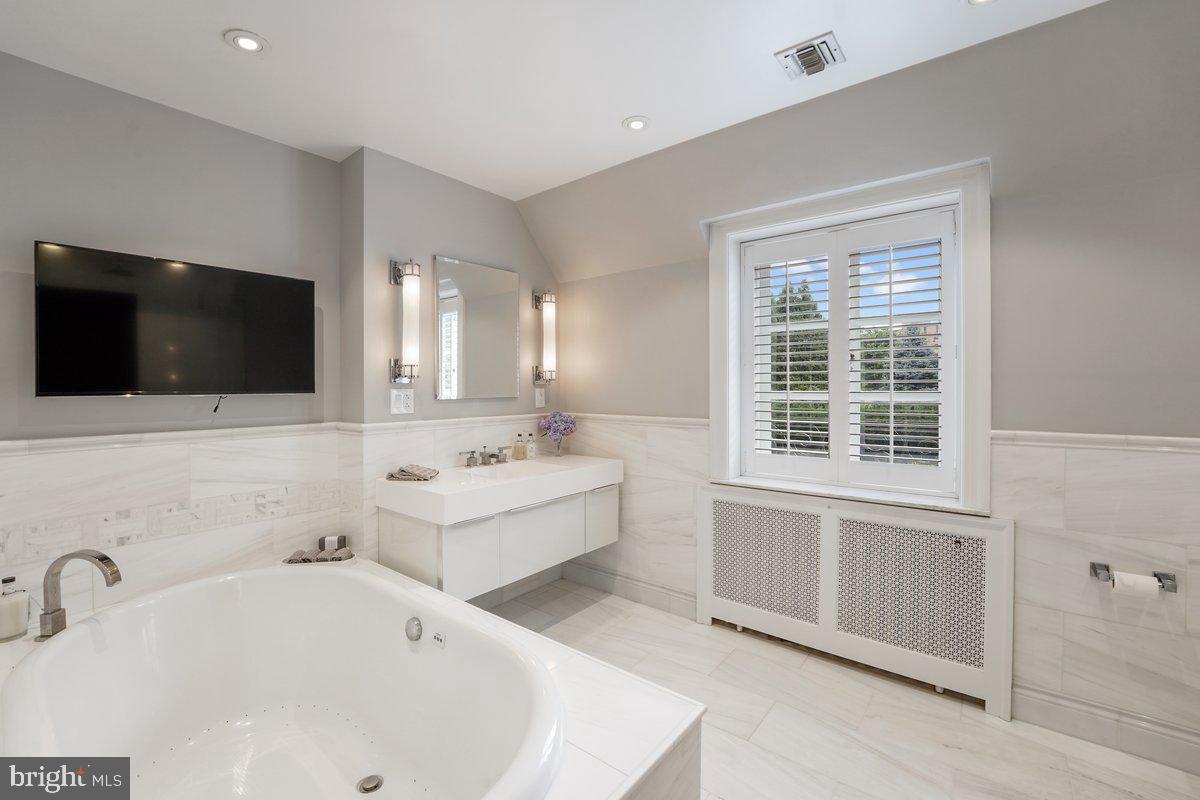 616 Clothier Road Wynnewood, PA 19096 - Photo 42 of 59