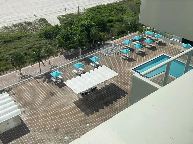 $4,000 | 5701 Collins Avenue, Unit 1201, Miami Beach, FL 33140